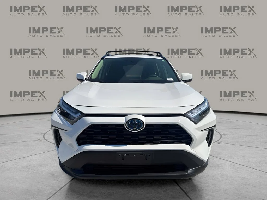Used 2024 White Toyota XLE image 8
