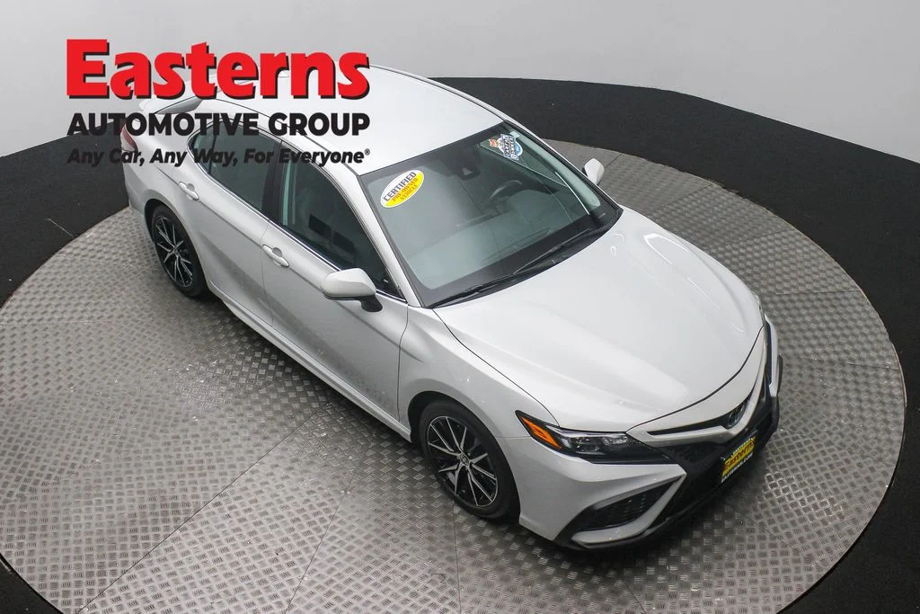 Used 2023 Gray Toyota SE image 3
