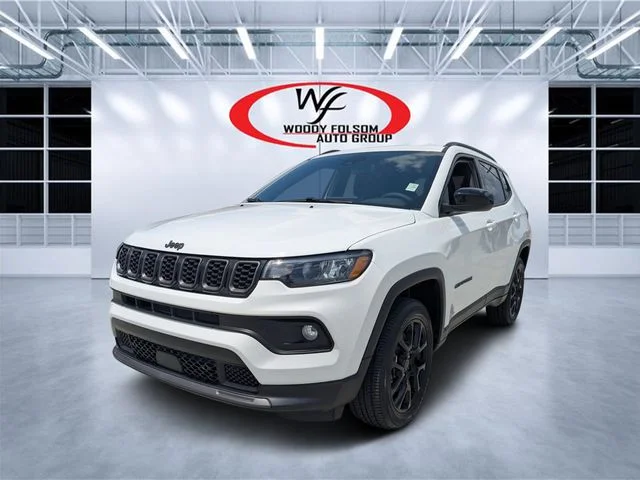 New 2026 White Jeep Latitude image 7