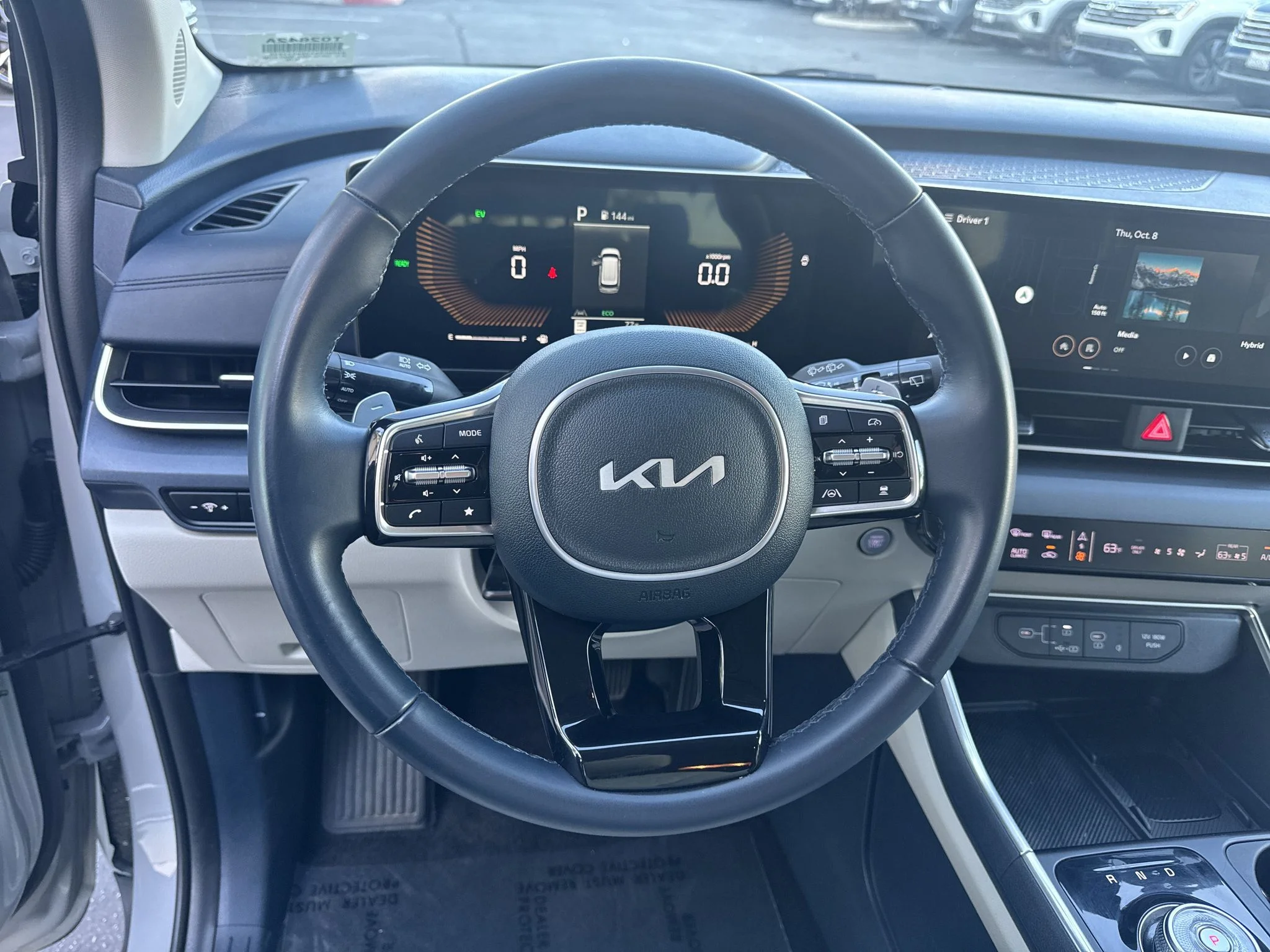 Used 2025 CERAMIC SILVER Kia EX image 16