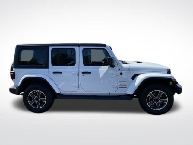 Used 2023 White Jeep Sahara image 9