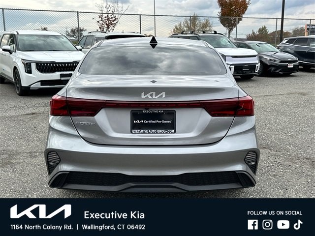 2023 Kia Forte LXS photo 3