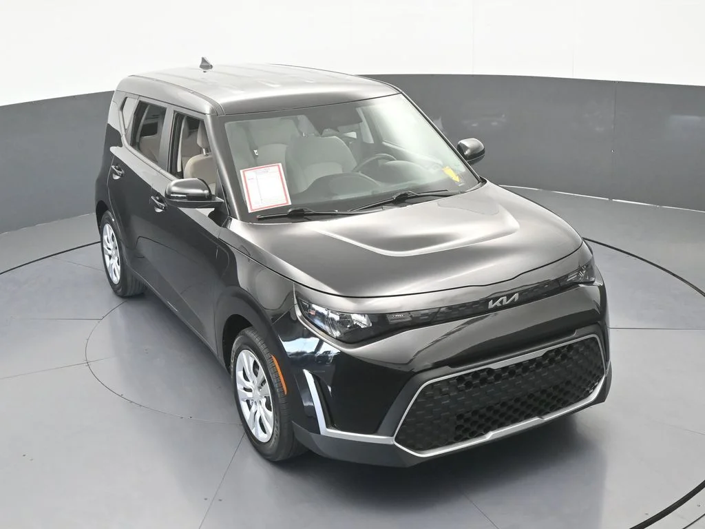Used 2023 Fusion Black Kia LX image 41