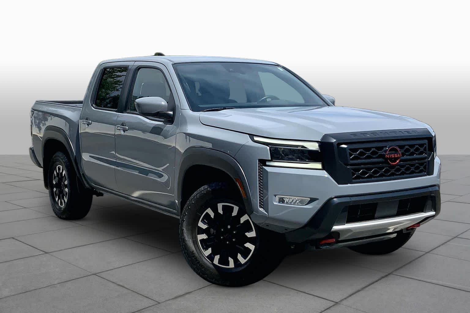Used 2024 Boulder Gray Pearl Nissan PRO-4X image 3