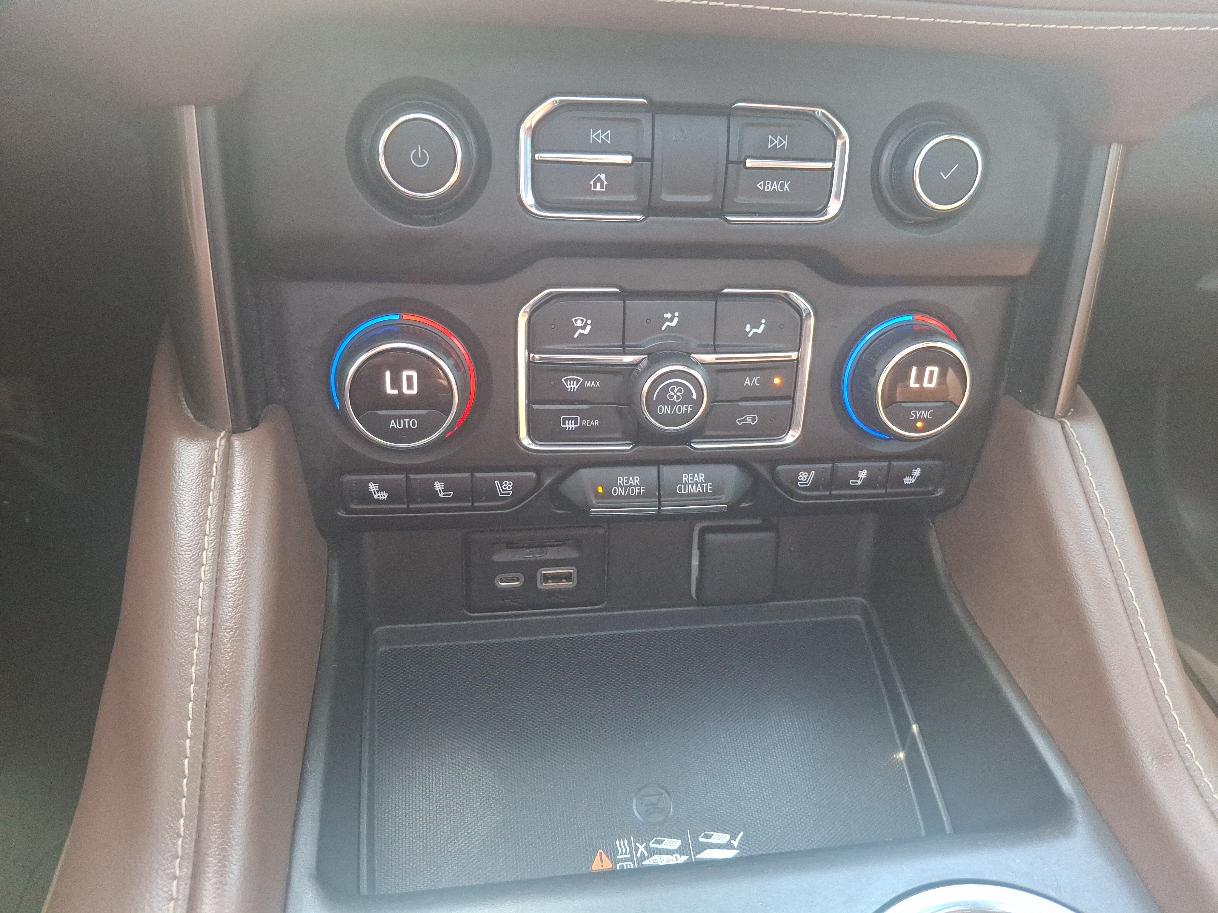 Used 2021 White Chevrolet High Country image 22