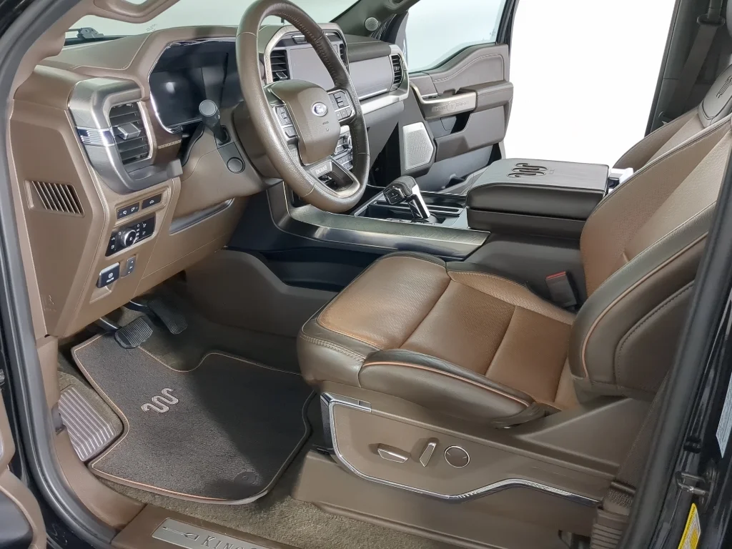 Used 2023 Agate Black Ford King Ranch image 10
