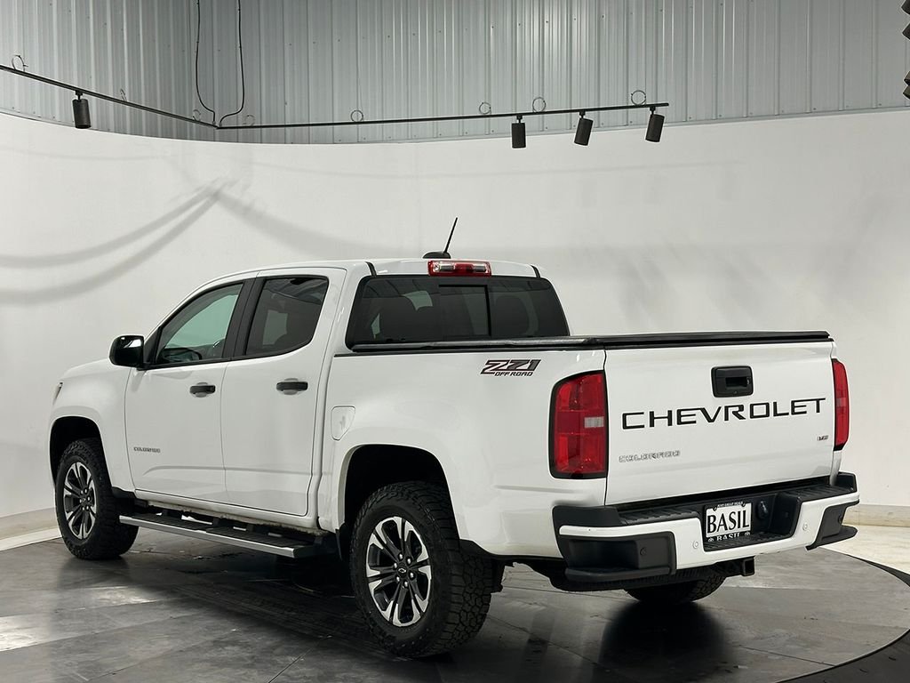 Used 2021 White Chevrolet Z71 image 16