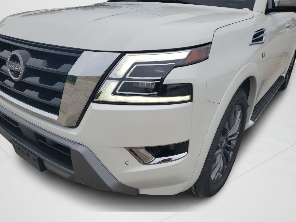 Used 2022 White Nissan Platinum 4WD image 9