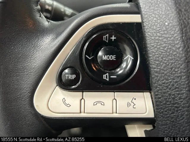Used 2018 White Toyota Four Touring image 24