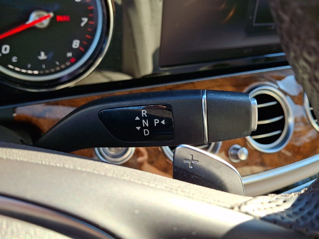 Used 2018 White Mercedes-Benz E 400 image 15