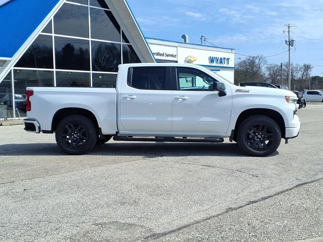 Used 2025 White Chevrolet RST image 4