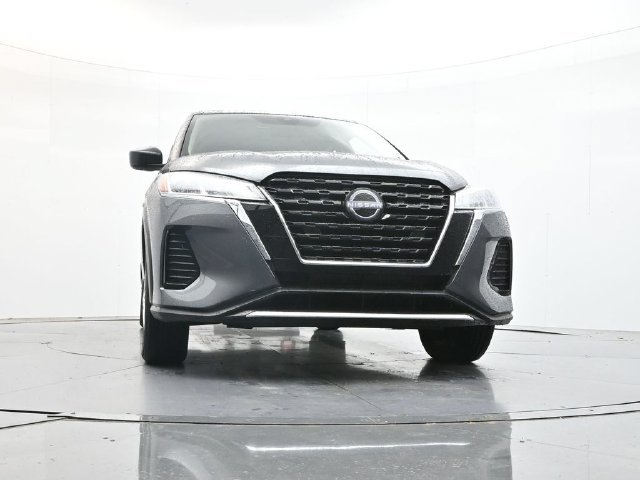 Used 2025 Gray Nissan S image 46