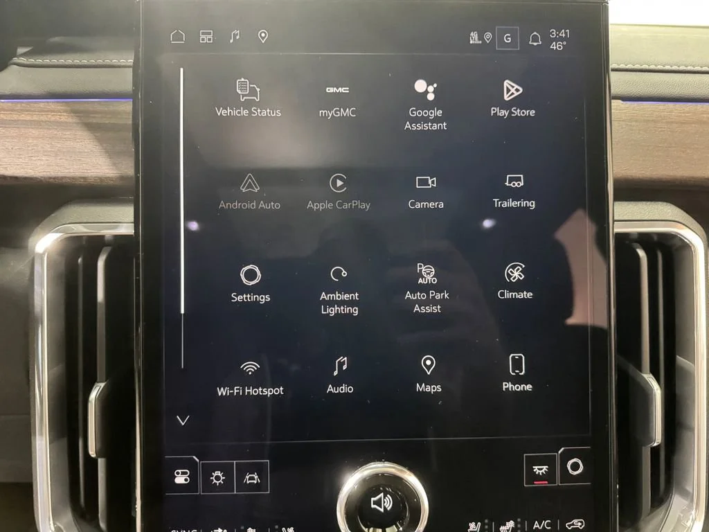 2026 GMC Acadia Denali Ultimate - Photo 15