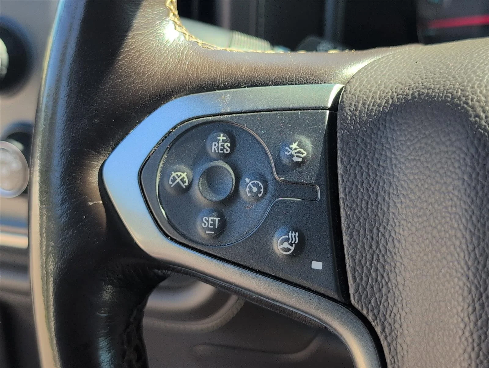Used 2019 SUMMIT WHITE Chevrolet LTZ image 30