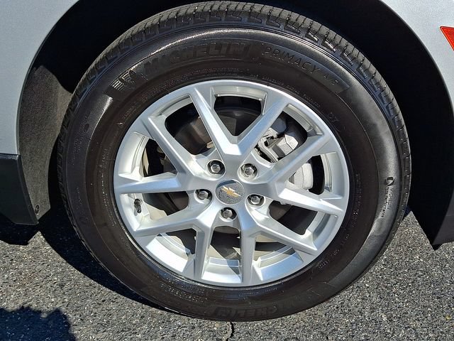 Used 2022 SILVER ICE METALLIC Chevrolet LT image 9