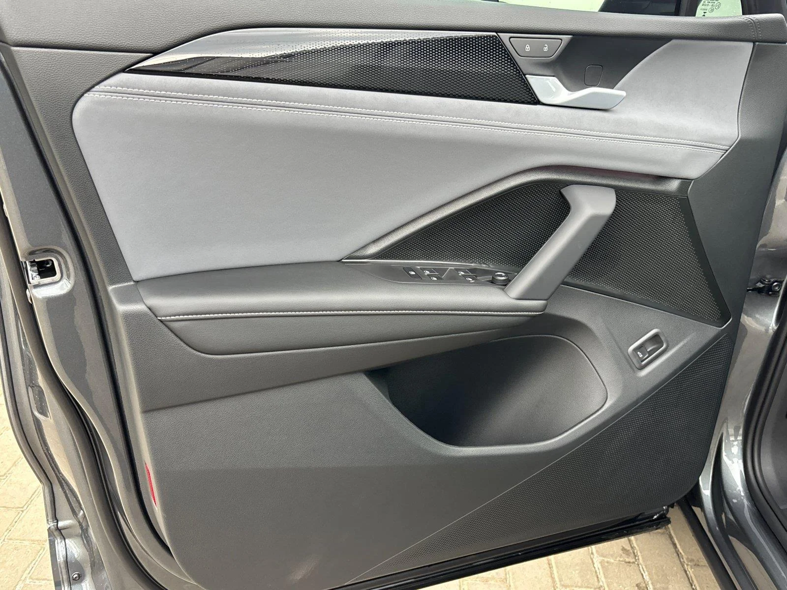 New 2026 platinum gray metallic Volkswagen SE R-Line Black image 13