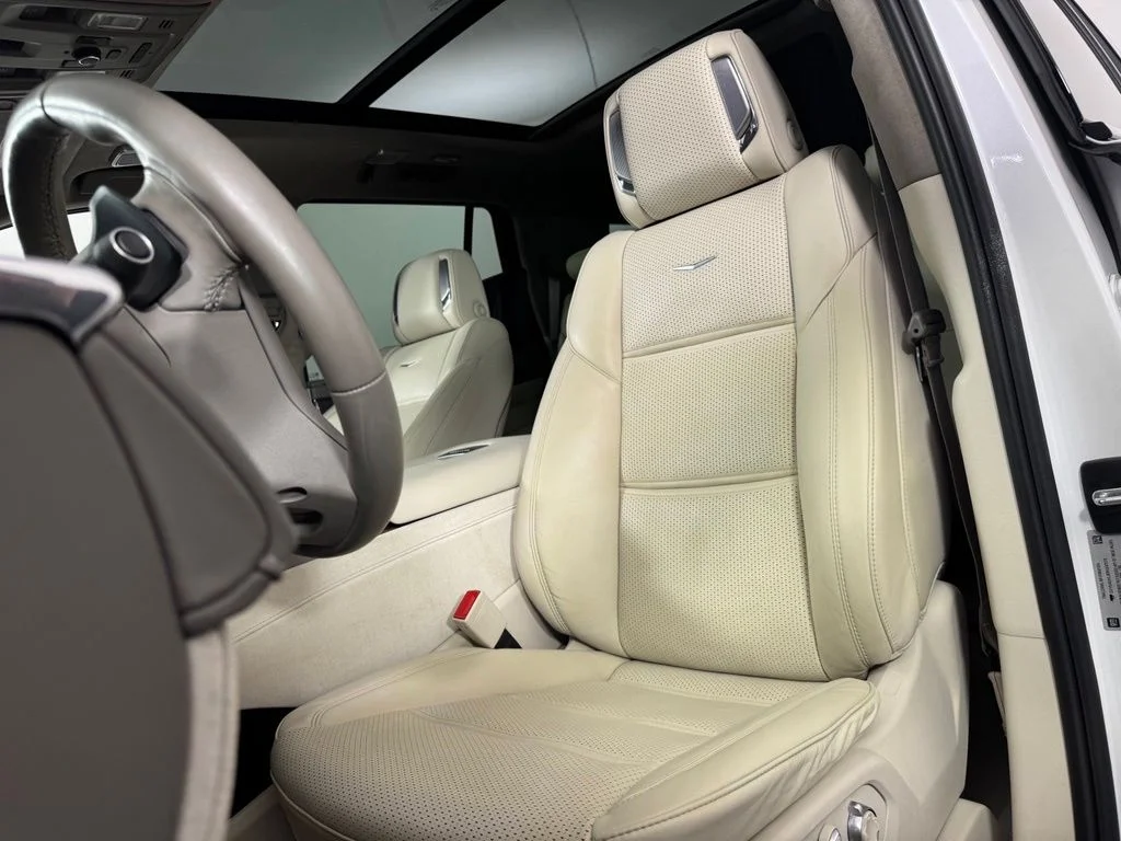 Used 2024 Crystal White Tricoat Cadillac Sport Platinum image 15