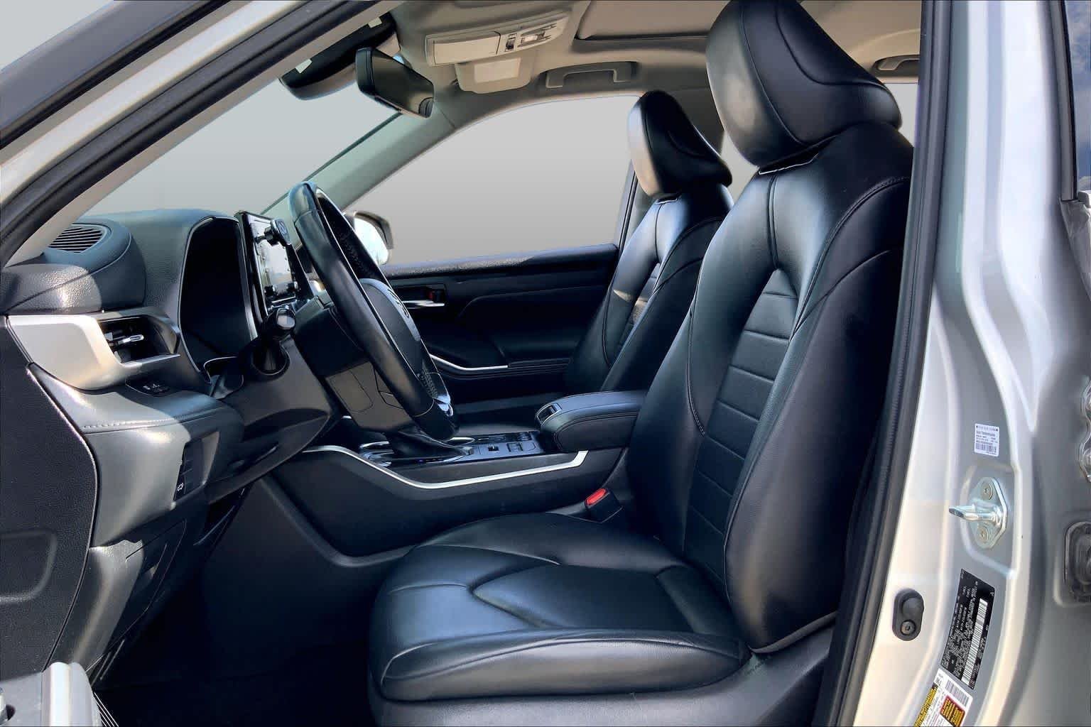 Used 2022 Celestial Silver Metallic Toyota XLE image 8