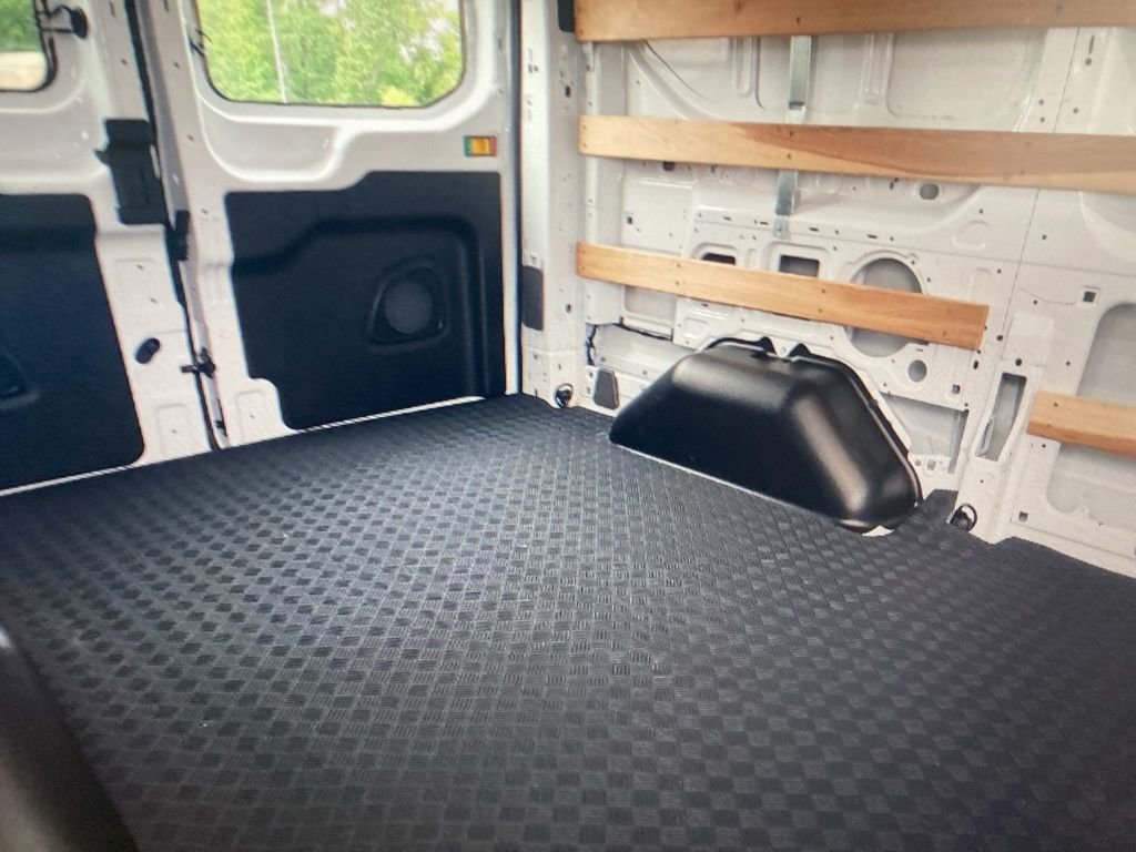 Used 2025 White Ford Base image 9