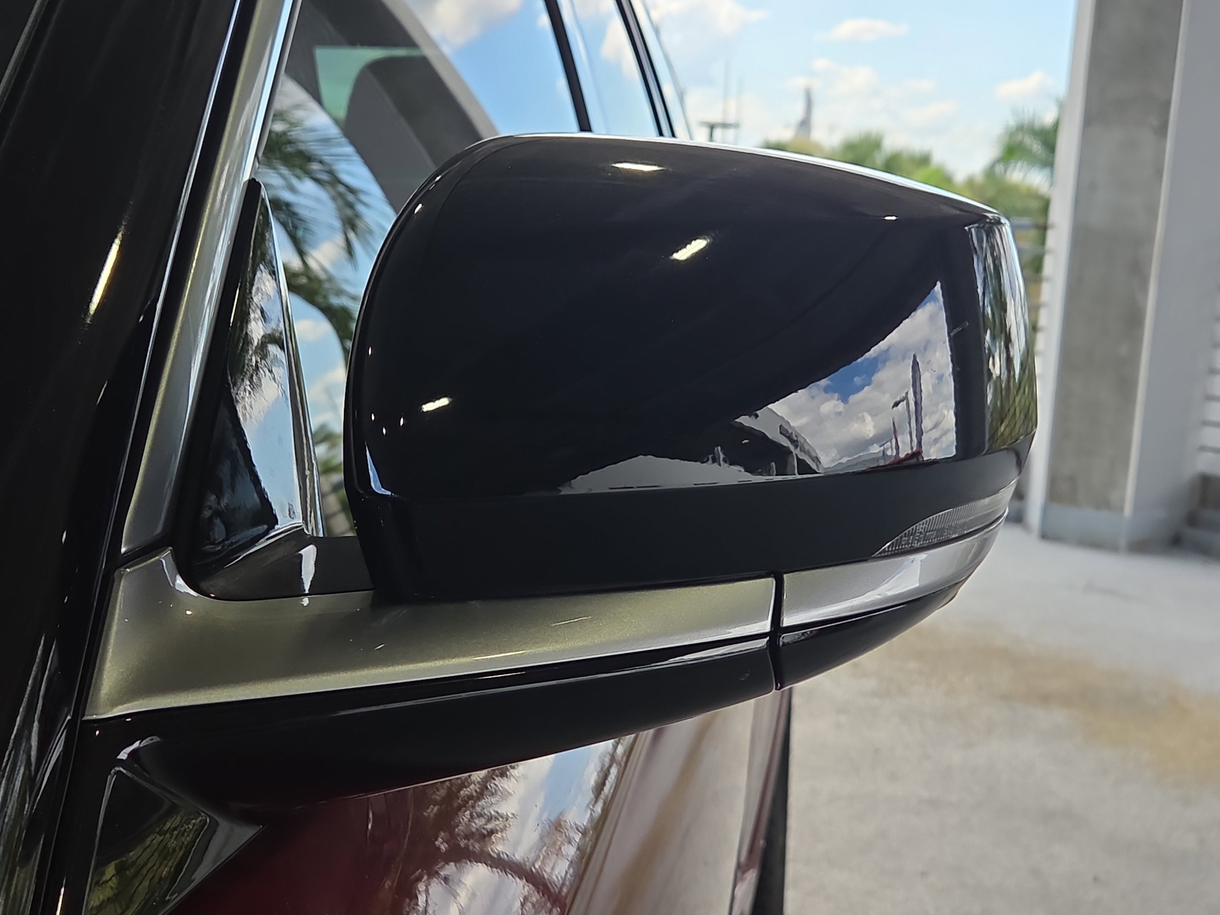 2025 Jeep Grand Cherokee Summit Reserve photo 2