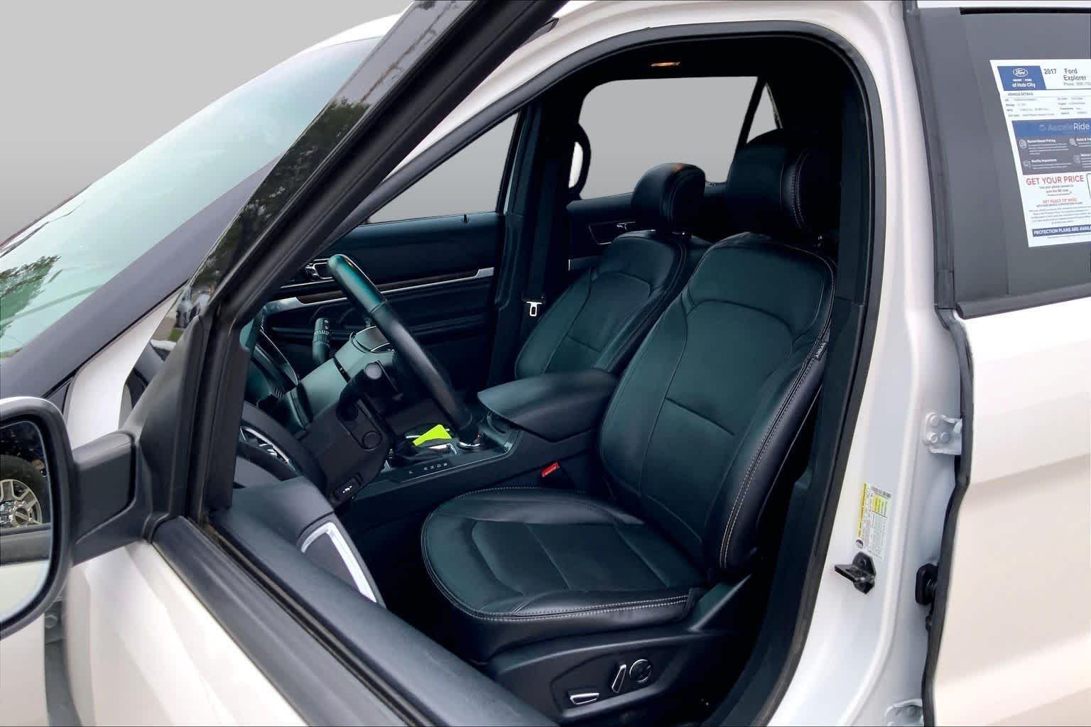 Used 2017 White Platinum Metallic Tri-Coat Ford Limited image 8