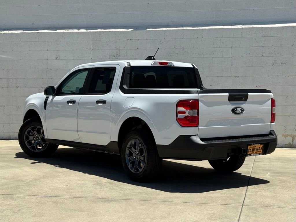 New 2026 Oxford White Ford XLT image 3