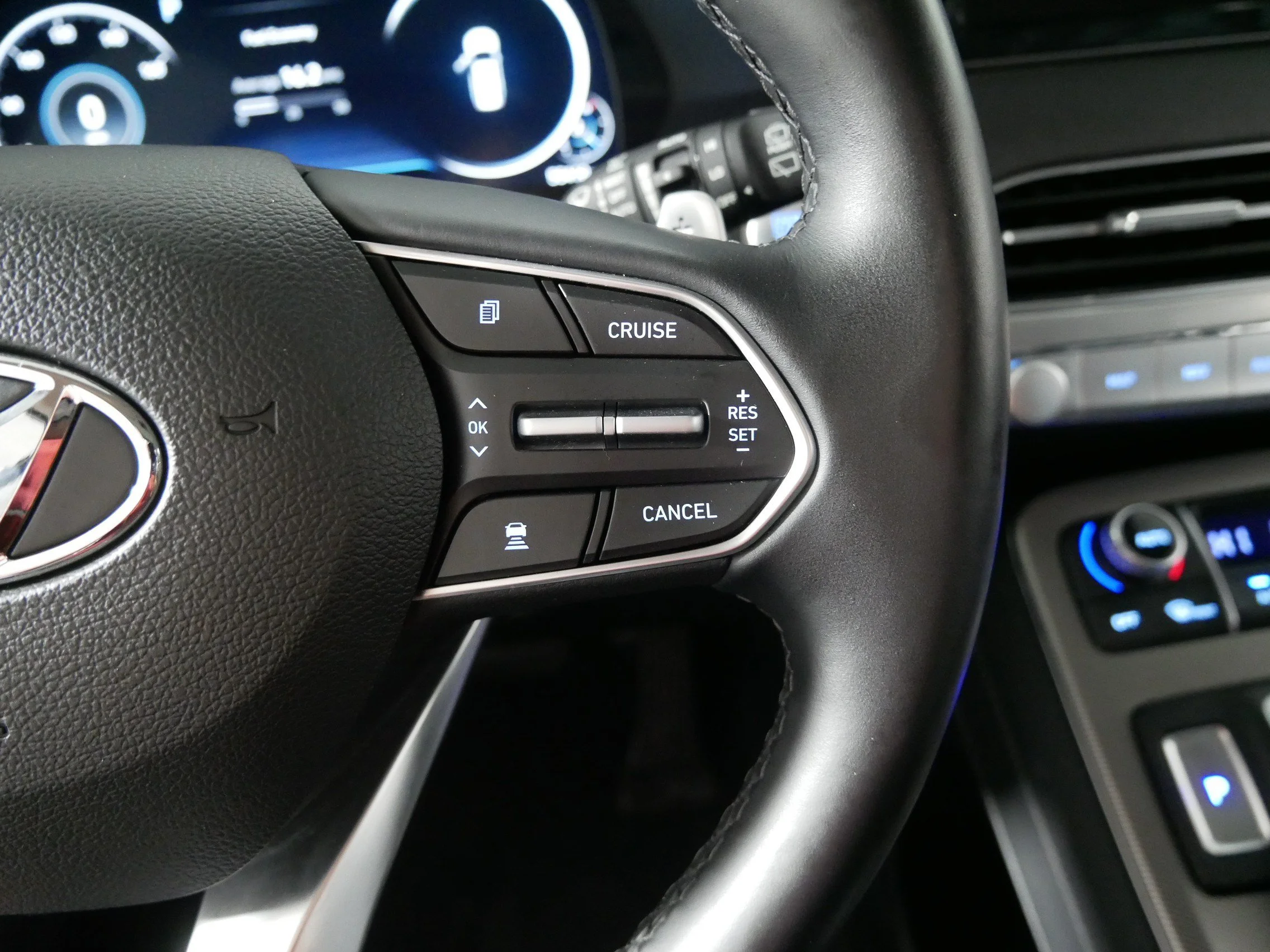 2022 Hyundai Palisade Limited - Photo 28
