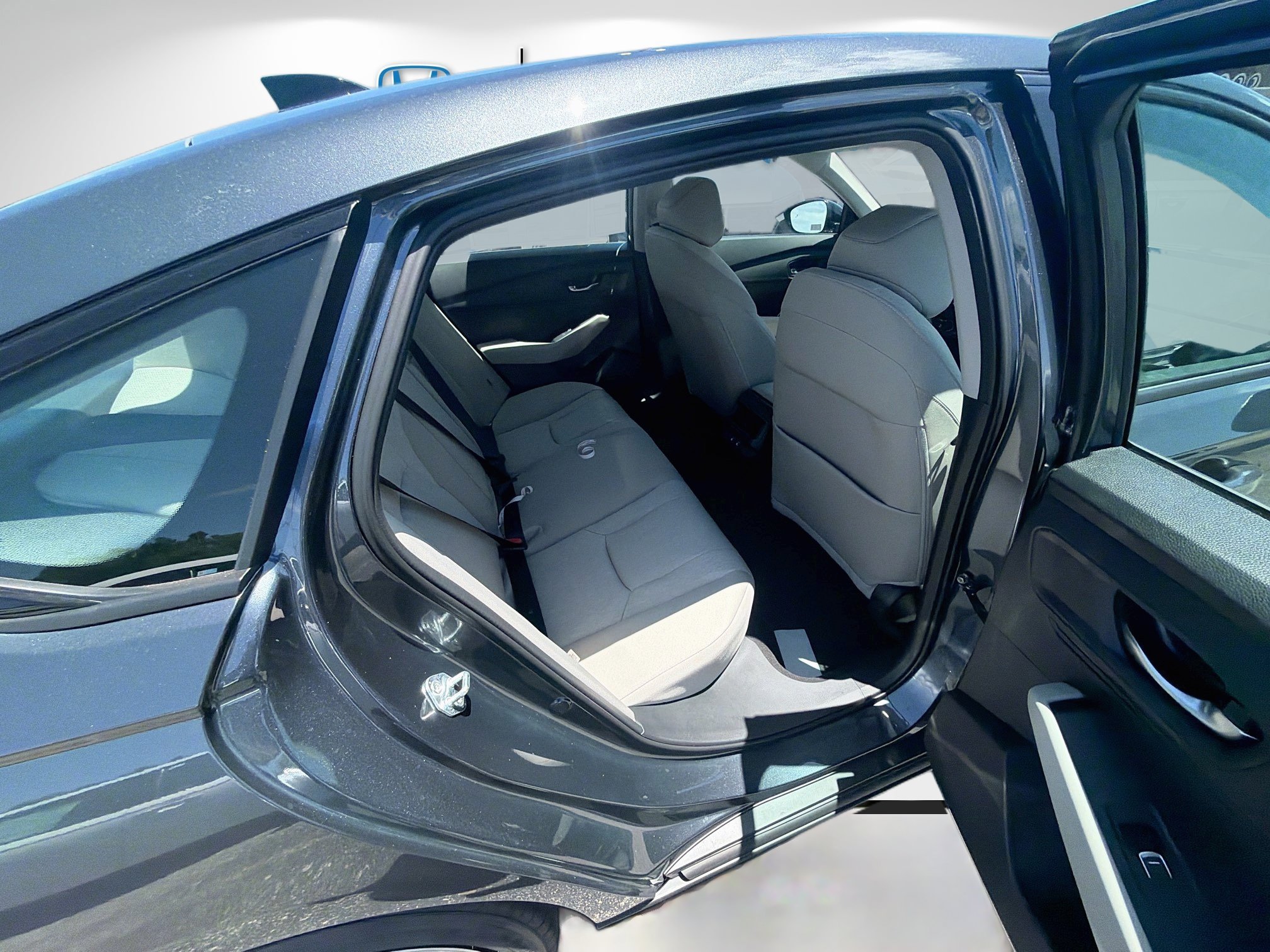 New 2026 Meteorite Gray Metallic Honda SE image 21