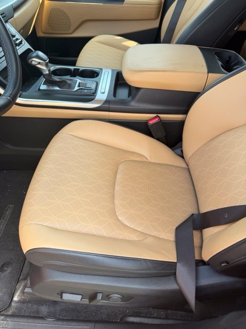 Used 2024 Red Kia LX image 11