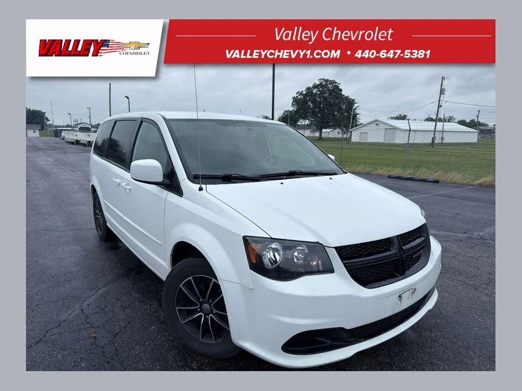 Used 2017 White Dodge SE Plus image 1