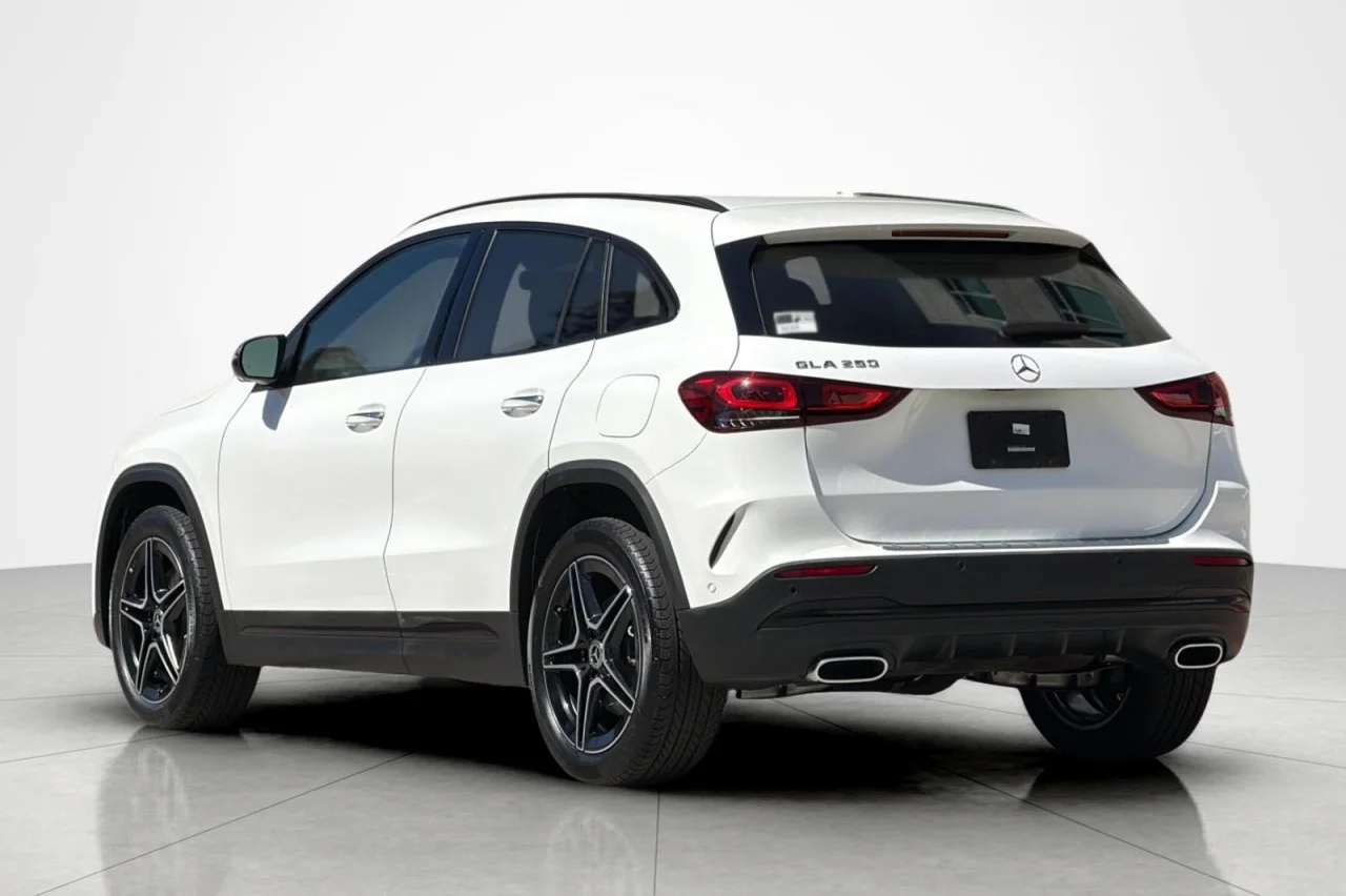 Certified Used 2023 Polar White Mercedes-Benz GLA 250 image 3