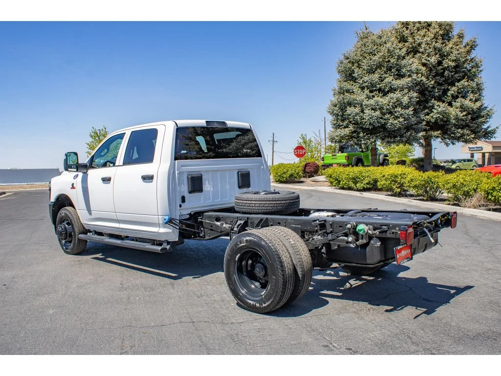 New 2026 Bright White Clearcoat Ram Tradesman image 6