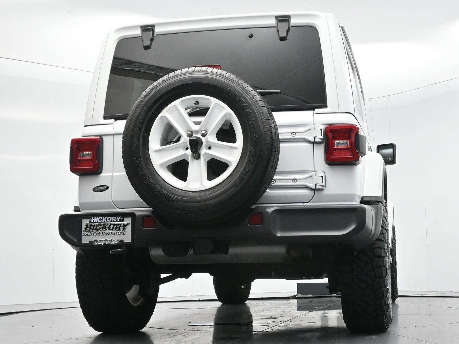 Used 2022 Bright White Clearcoat Jeep Unlimited Sahara image 51