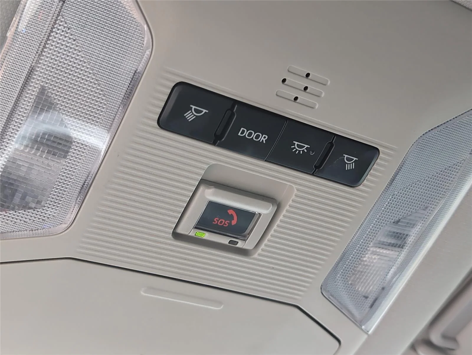 Used 2024 Silver Sky Metallic Toyota XLE image 17