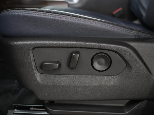 Used 2025 Black Chevrolet High Country image 26