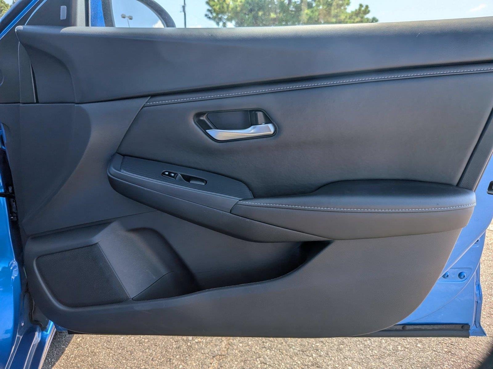 Used 2025 Electric Blue Metallic Nissan SV image 35