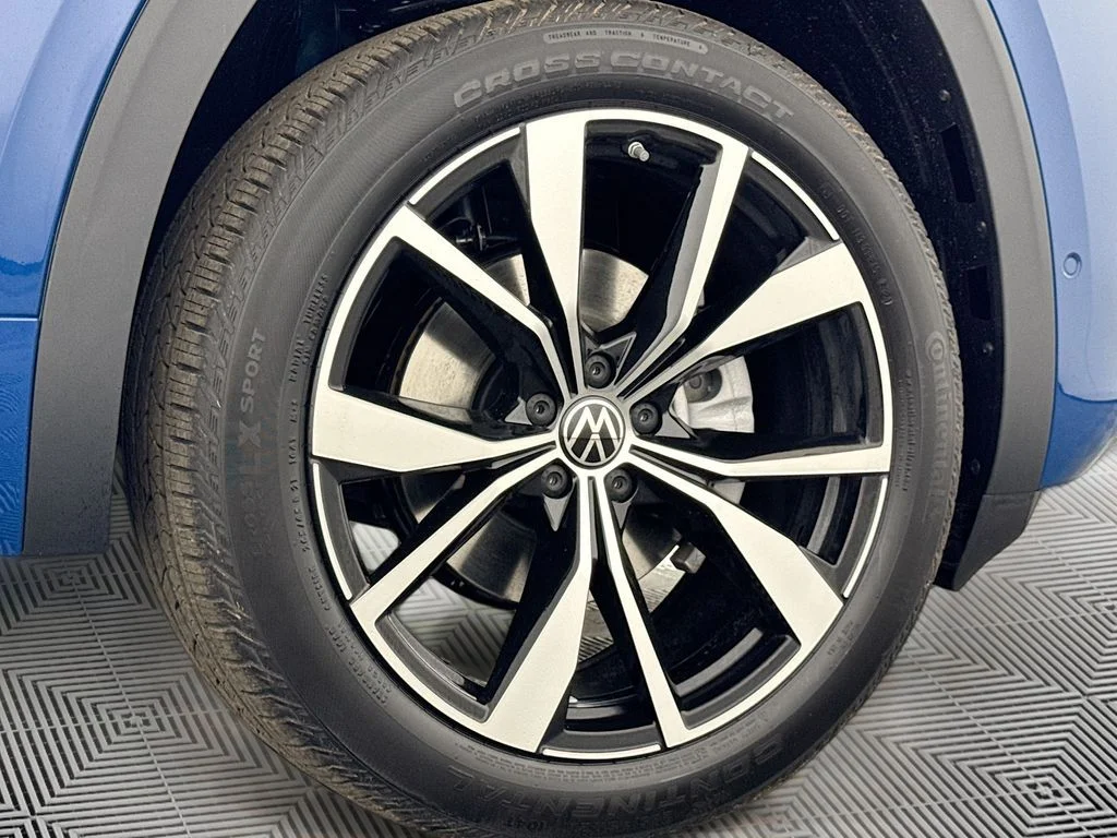 2025 Volkswagen Atlas Cross Sport SEL Premium R-LINE - Photo 25