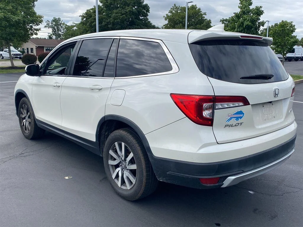 Used 2019 White Diamond Pearl Honda EX-L image 8