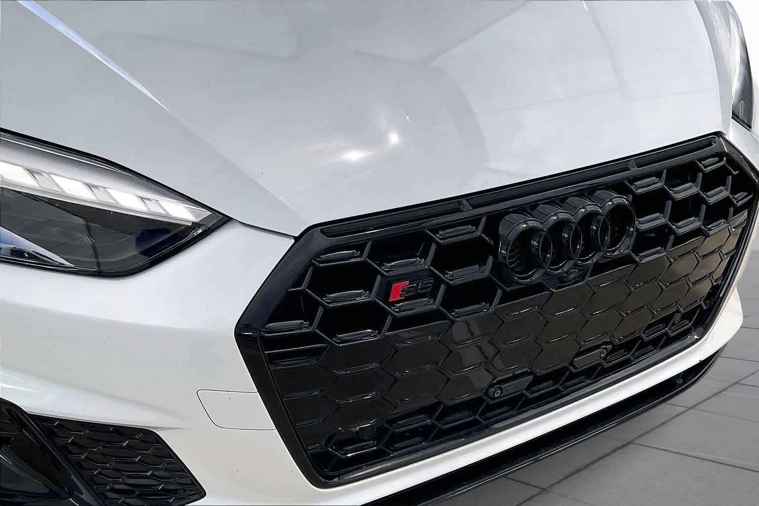 Used 2024 Glacier White Metallic Audi Premium Plus image 29