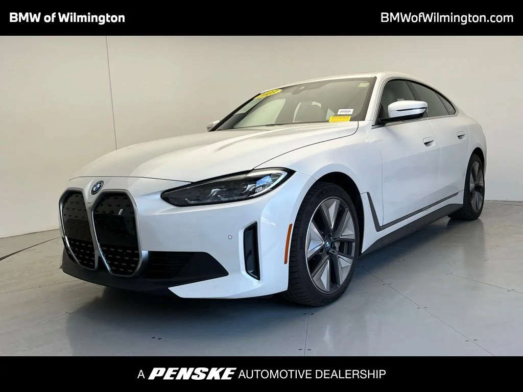 2023 BMW i4 eDrive40's photo