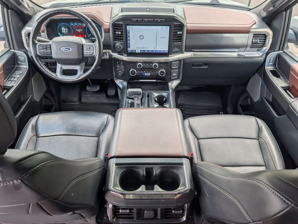 Used 2023  Ford Lariat image 17