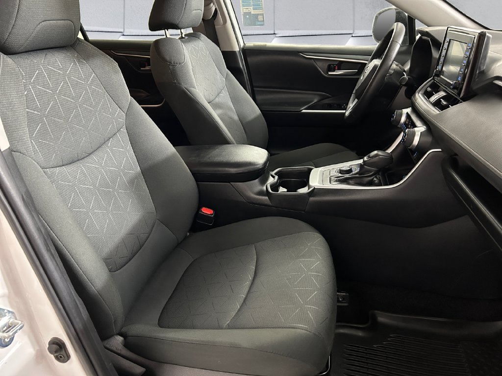 Used 2021 White Toyota XLE image 13