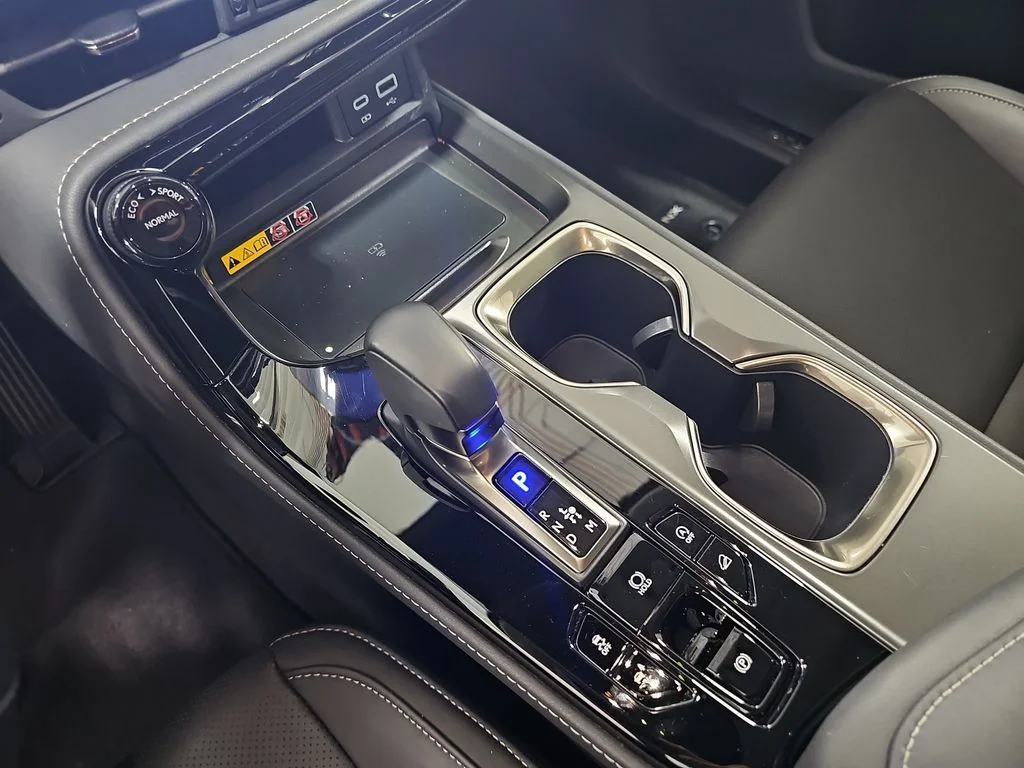 Used 2025 White Lexus 350 Premium image 27