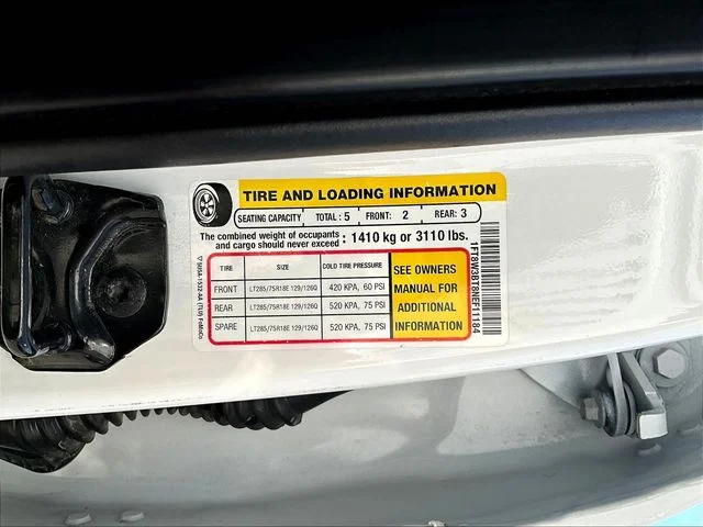 Used 2022 White Ford Platinum image 9