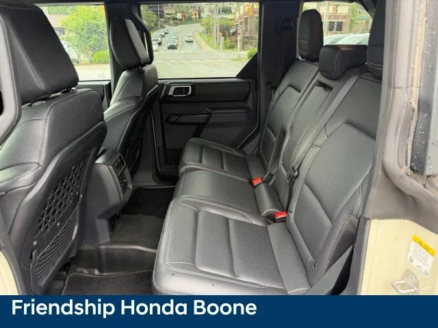 Used 2025 Beige Ford Badlands image 35