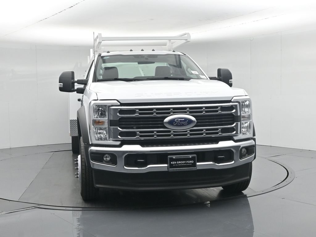 2025 Ford F-550 Super Duty Chassis Cab XL - Photo 29