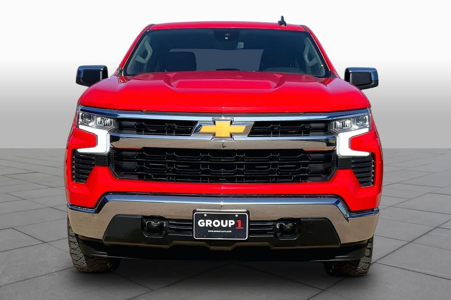 Used 2025 Red Hot Chevrolet LT image 4