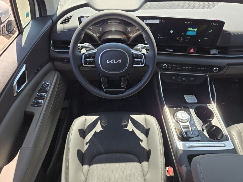 New 2026 Snow White Pearl Kia EX image 9