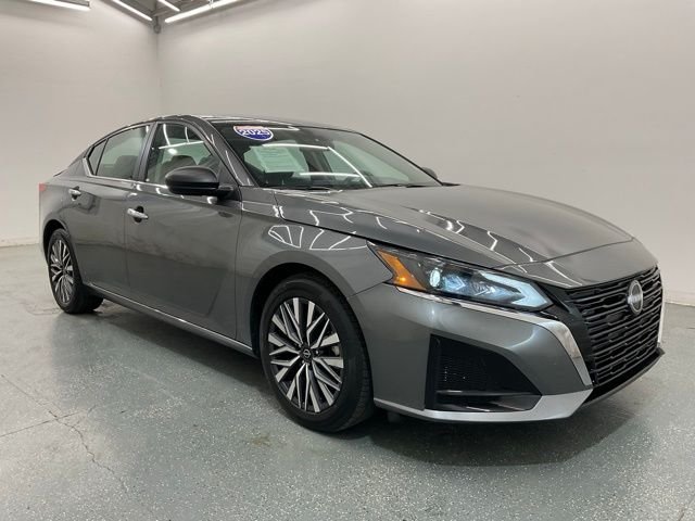 Used 2025 Gray Nissan 2.5 SV image 8