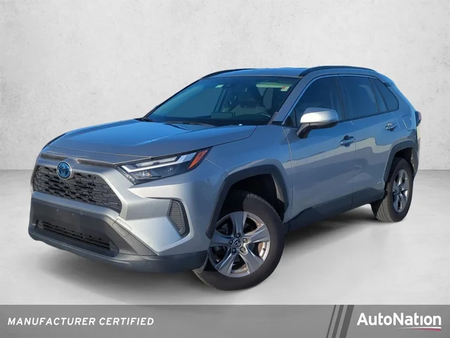 2022 Toyota RAV4 Hybrid XLE